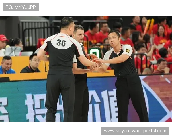 外籍裁判执裁场次犯规次数下降 比赛节奏更贴近国际标准 外籍裁判执裁场次犯规次数下降 比赛节奏更贴近国际标准